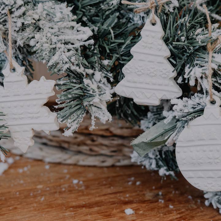 Kinfolk Pantry - Wholesale Art Set - Kids & Baby - Christmas Ornament Roller & Cutter set - Eco playdough Tool4