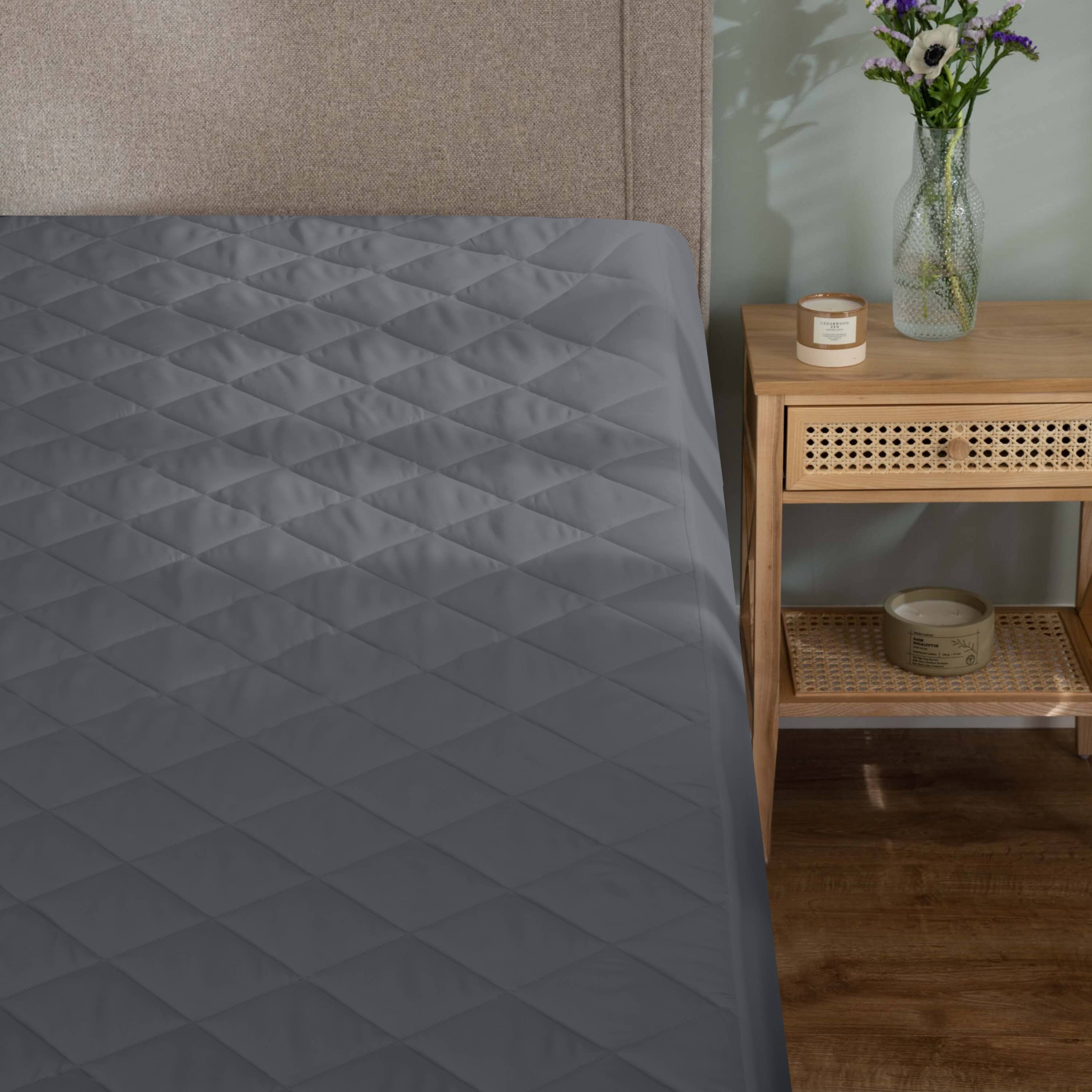 Qatan - Wholesale Mattress Pad/Protector - Quilted Fitted Waterproof Mattress Protector-Deep Pocket 18"7