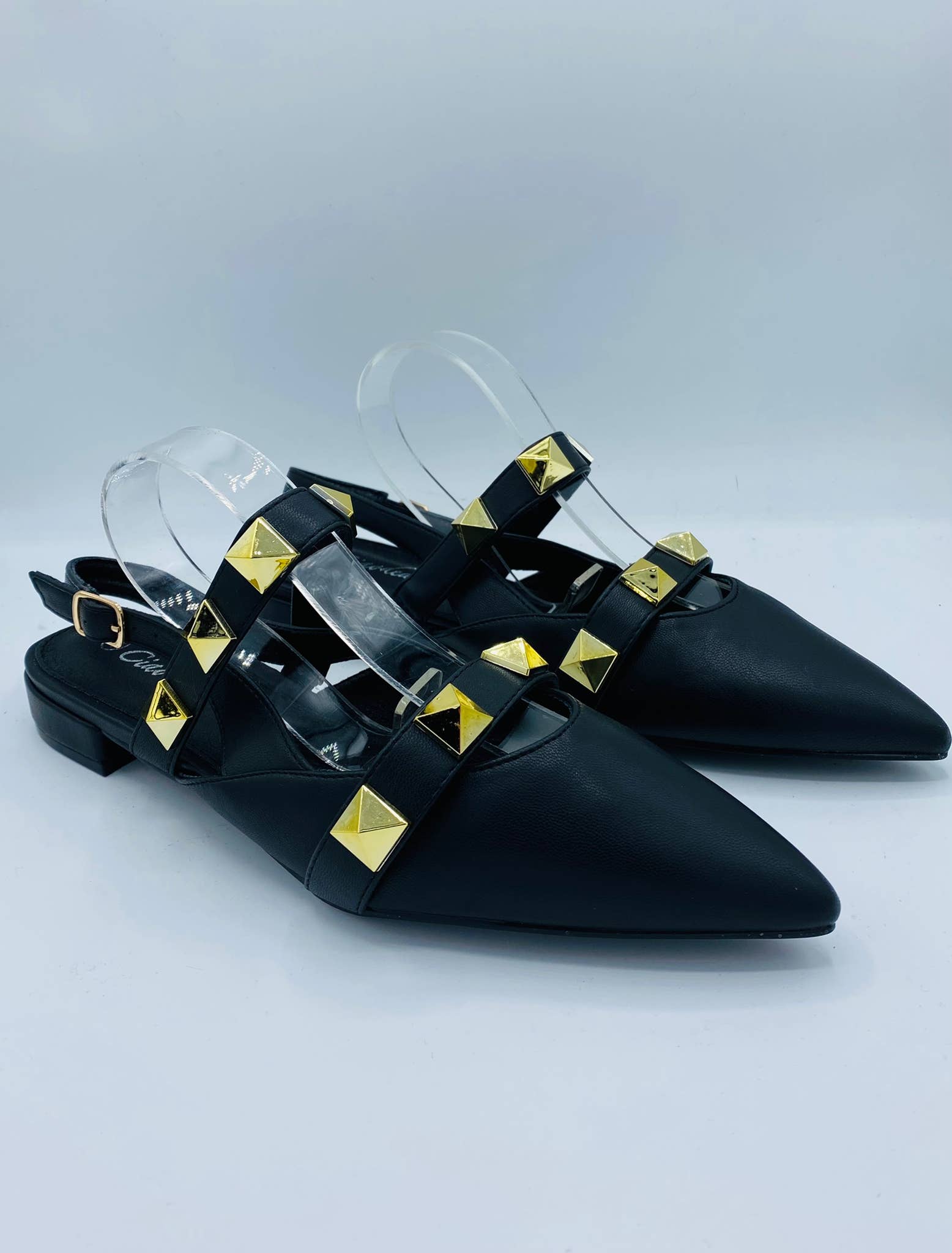 Vera Shop – Großhandel Flache Schuhe – Damen – Ballerina-Mules mit goldfarbenen Nieten2