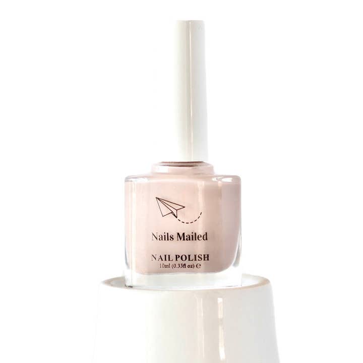 Vernis à ongles Classic Light Mocha pour la vente par Nails Mailed