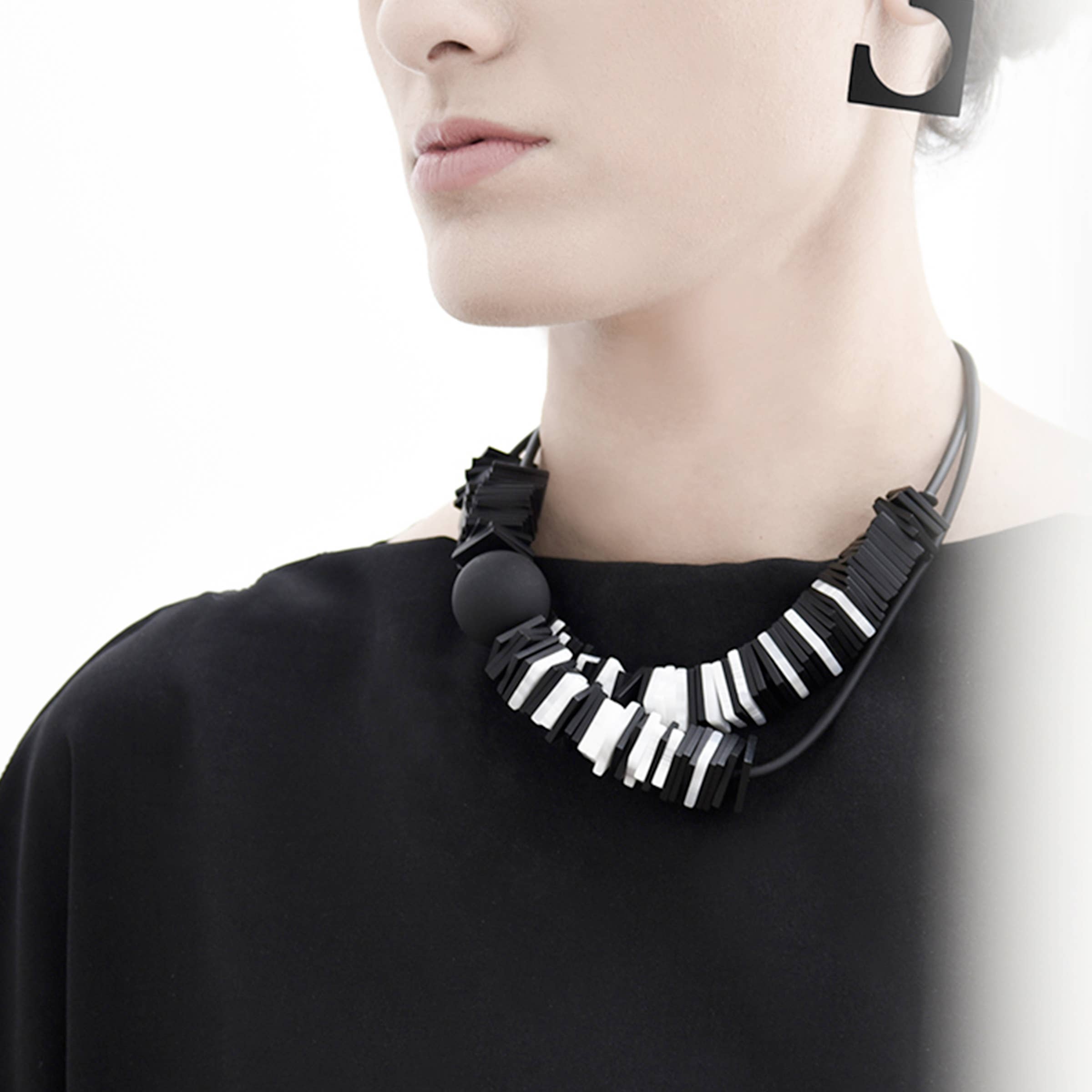 Pursuits - Wholesale Bib Necklace - Domino Necklace3