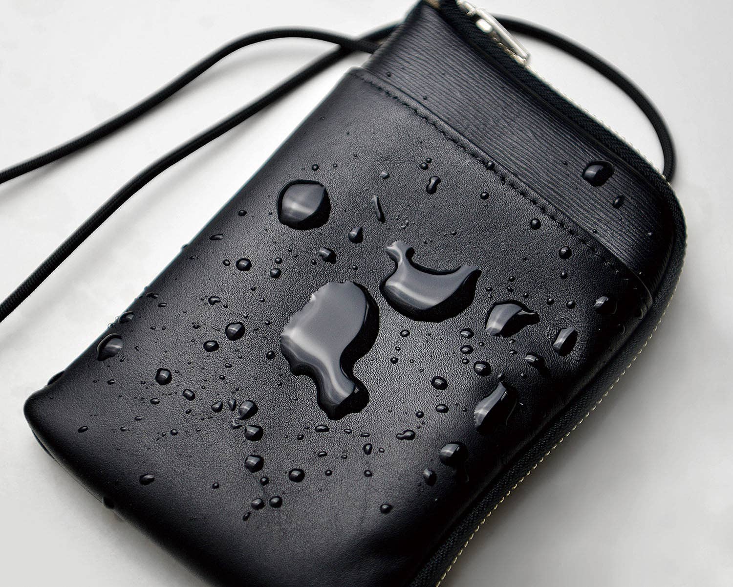 Unofuku - Wholesale Phone Wallet - Women's - re:credo LINKER Phone Case (Black)5