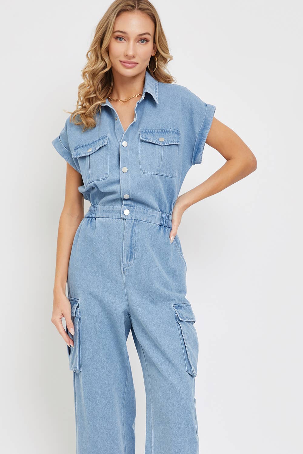 DENIM BLÅ DENIM CARGO JUMPSUIT I ÉT STYKKE for engroshandel på Faire10