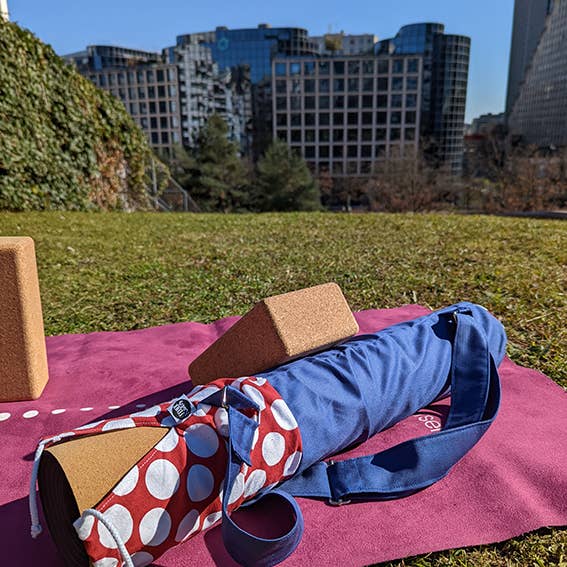 Housse transport tapis pour la vente par Atelier Radis