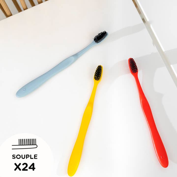 Zahnbürsten aus recyceltem Kunststoff — 3 Farben recyceln für den Großhandel von Bioseptyl-1845-Empreinte