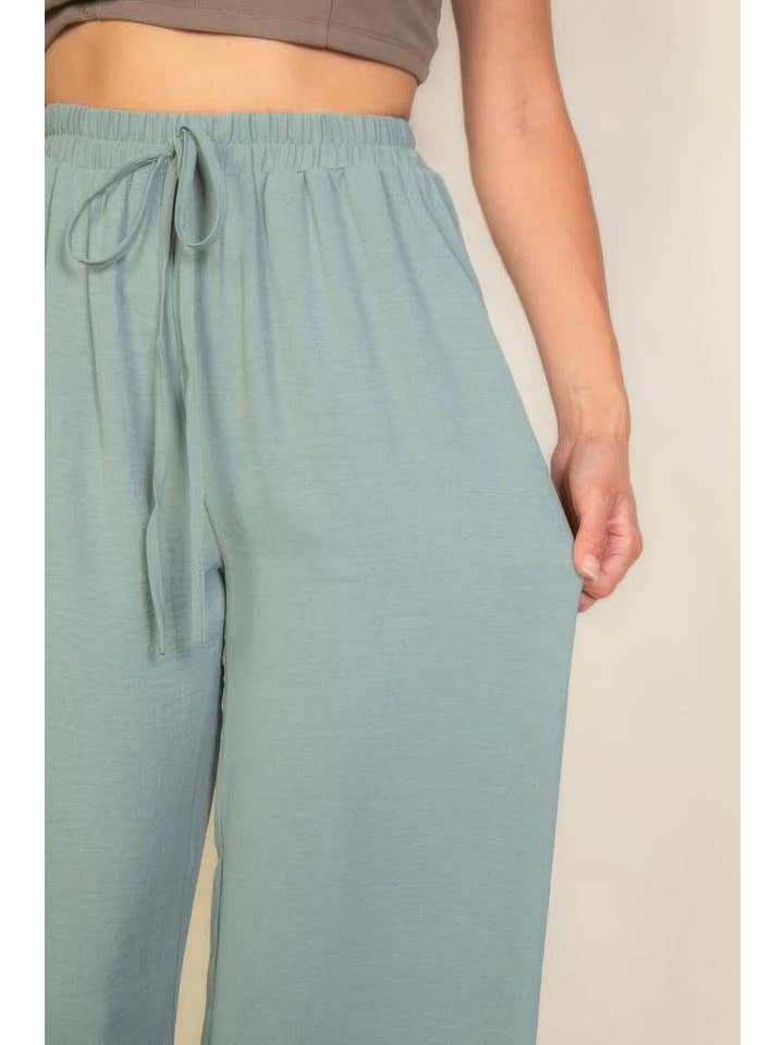 CC Wholesale Clothing – Engroshandel Bukser - Dame – Minimalistiske bukser med snøring i taljen4