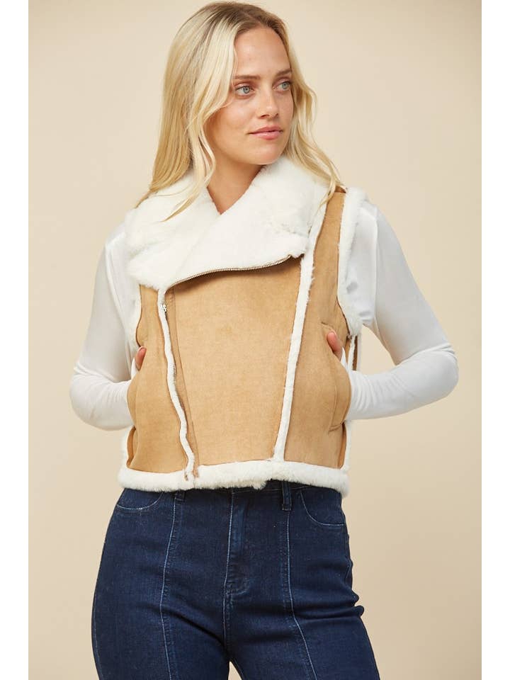 WISTERIA LANE - Wholesale Outerwear Vest - Women's - CONTRAST SHEARLING VEST 6433 TAN