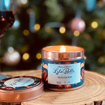 Nøddeknækker Tin Candle for engroshandel hos Lyla Belle Candle Co.