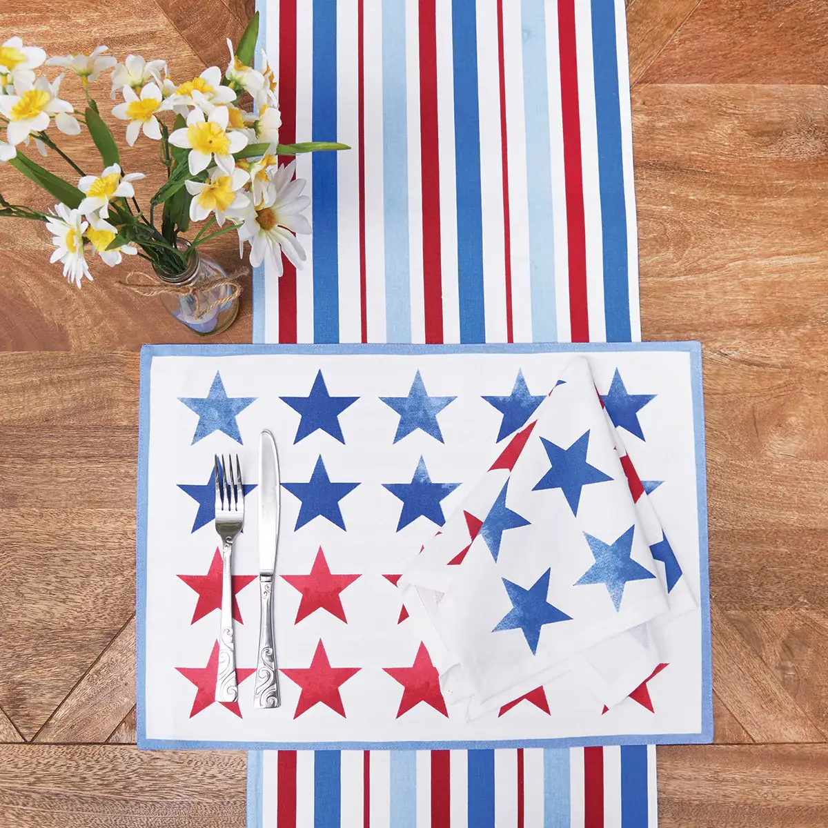C&F Home - Vente Chemins de table - Chemin de table Patriotic Rouge Blanc & Pow2