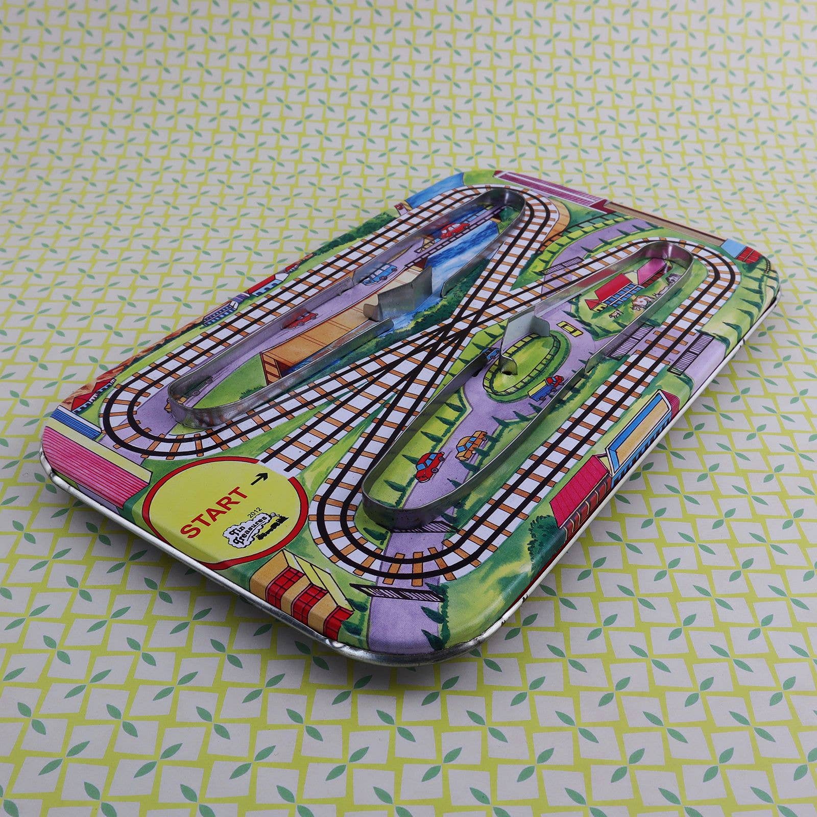 Tribal Trade GmbH - Wholesale Toy Set - Kids - Modern Train Tin Toy Play Without Tin Cars5