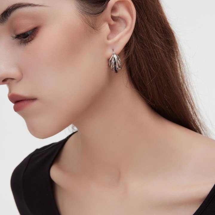 PARAGON CAT - Wholesale Hangende/ronde oorbellen - 925 zilveren opengewerkte meerlaagse onregelmatige eenvoudige oorbellen1