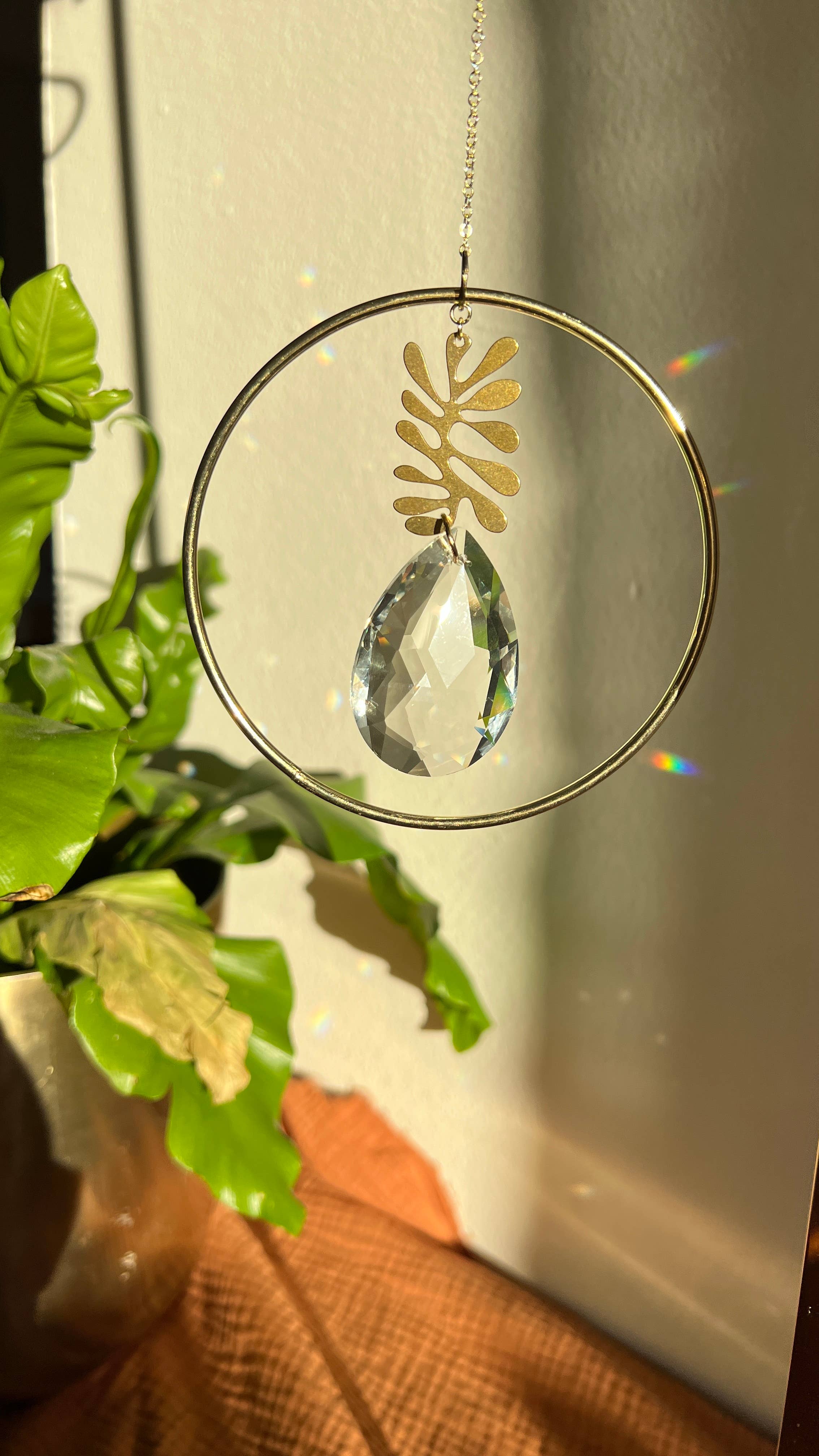 Ombra & Luce - Wholesale Suncatcher - Geo Leaf Suncatcher2