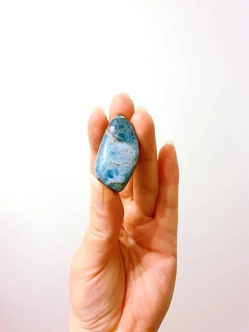 Maggie M. - Wholesale Spiritual stone/crystal - Blue Apatite1