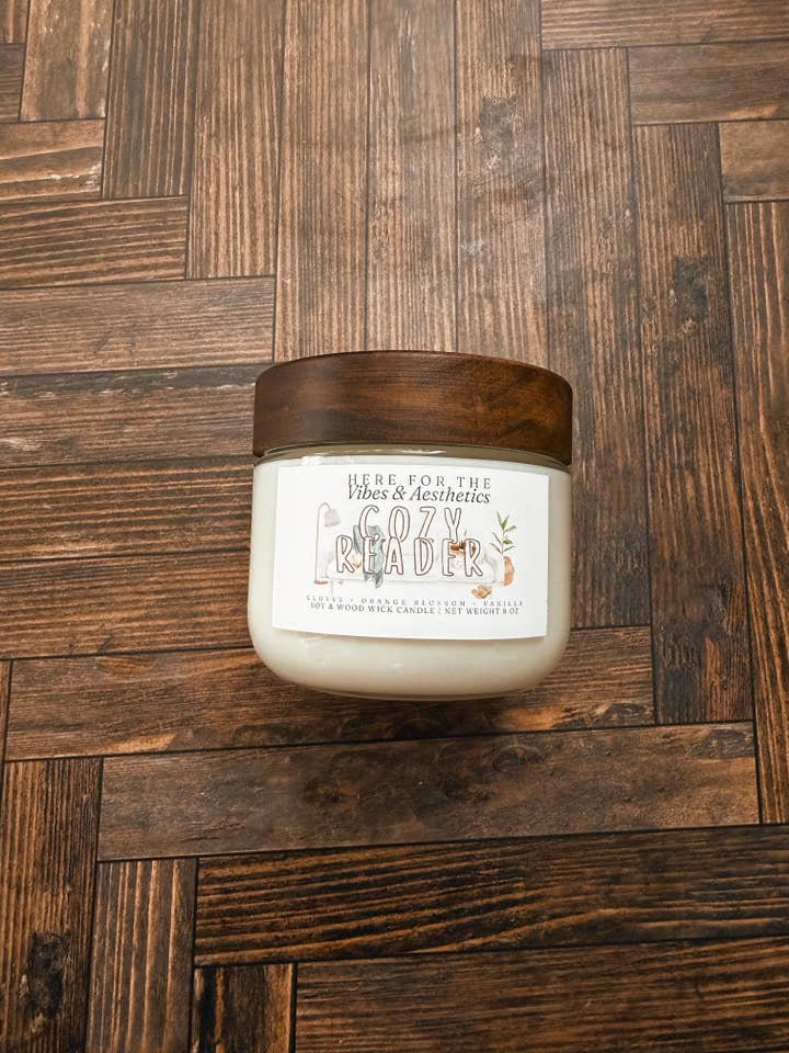 Bougie Vibes & Aesthetics | Lecteur Confortable (8 oz) pour la vente par The Nerf Herder Co.