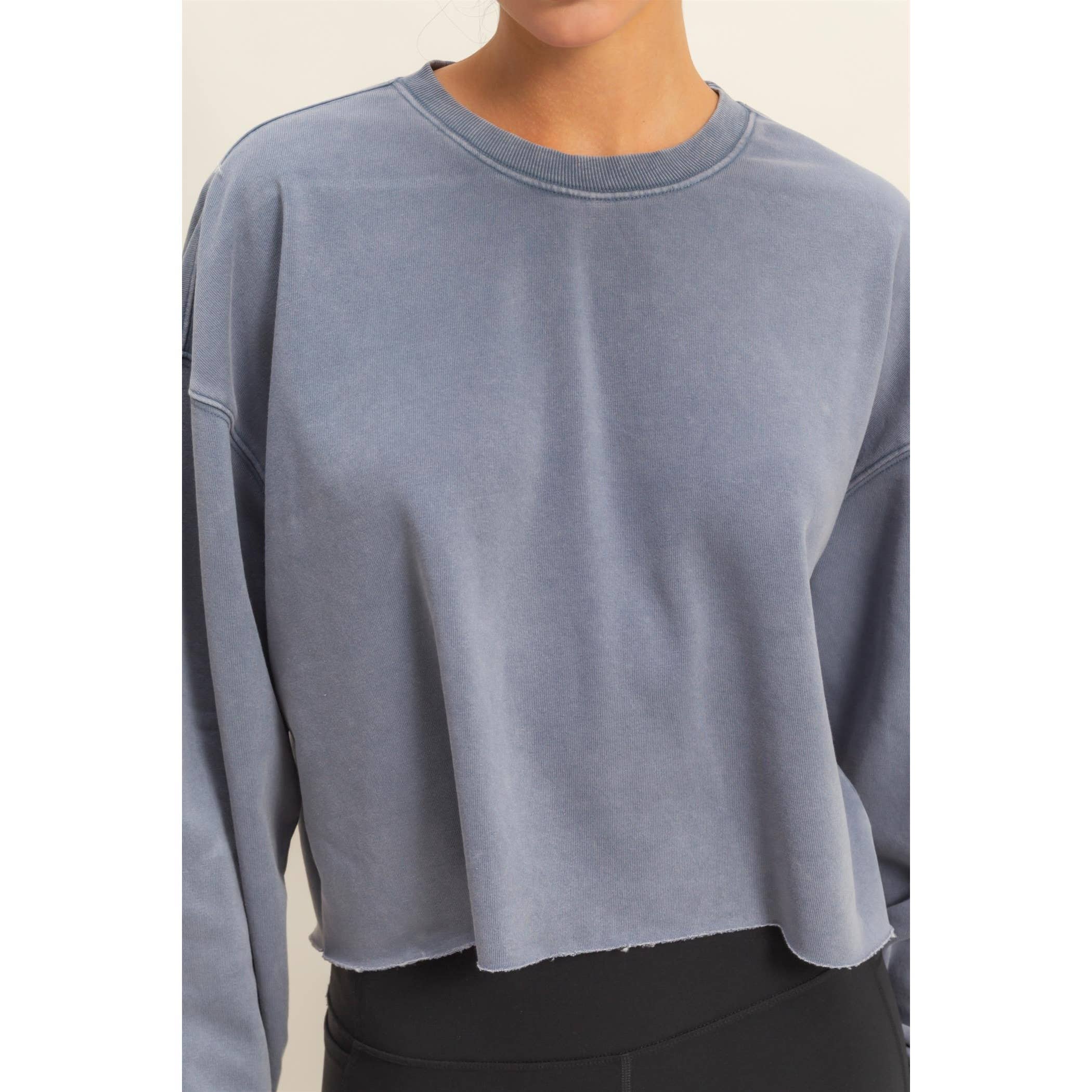 HYFVE - Wholesale Sweatshirt - Women's - Cropped Crewneck Sweatshirt With Oversized Sleeves23