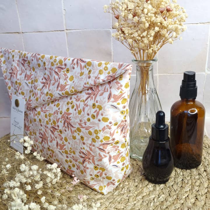 Alice et Jeanne - Wholesale Toiletry Bag - Women's - Léontine large coated cotton toilet bag