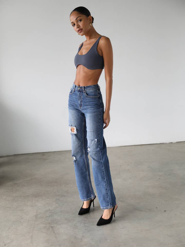 Vaqueros de mezclilla de talle alto y pierna recta - Oscuros- 7106 para venta al por mayor de DOGMA