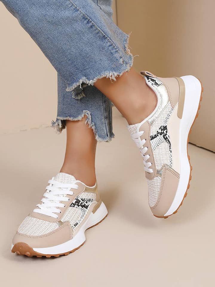 No Doubt Shoes – wholesale Lifestyle trainers – Women′s – ROUND TOE SIDE PATCH DETAILED LACE UP CHUNKY SNEAKERS 3