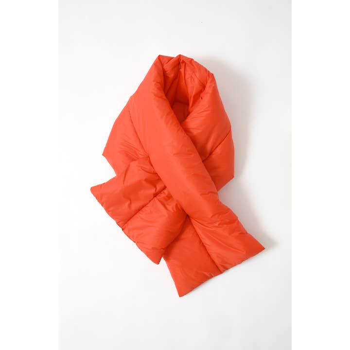 Abstract - Wholesale Scarf - Women's - Water-repellent recycled nylon padded scarf10