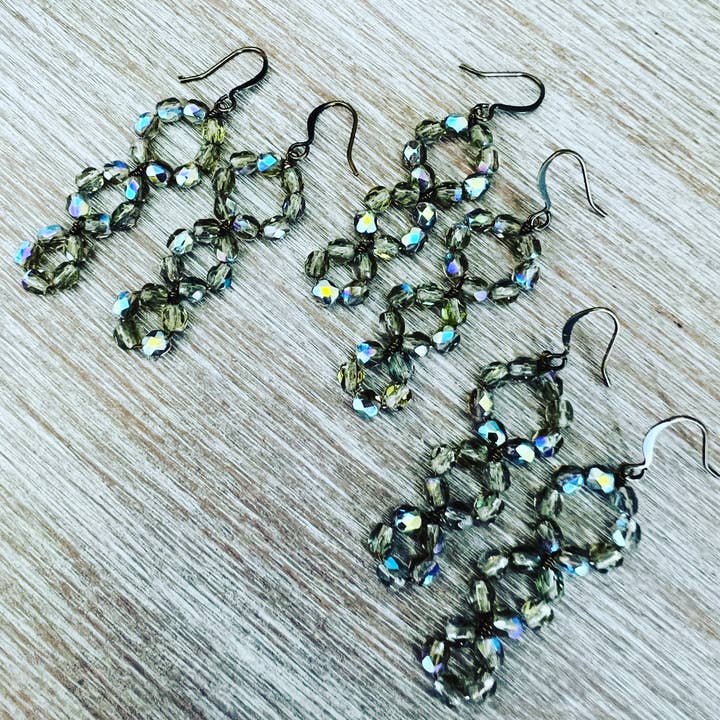 Twist Style - Wholesale Pendant/Charm Necklace - Labradorite Drop Crocheted Necklace In Greenish Blue