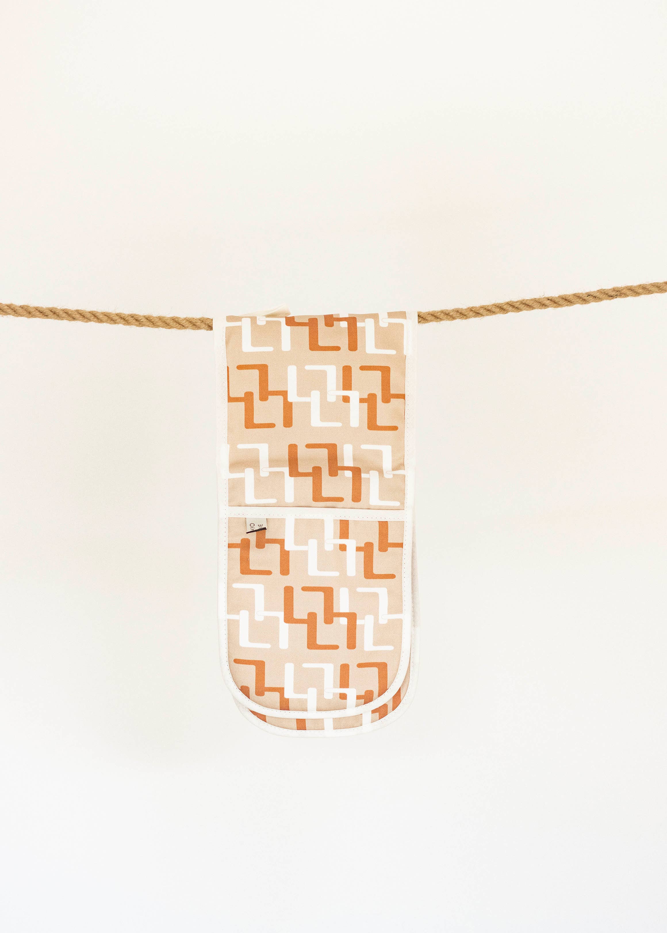 LAAYO HOME – wholesale Grytvantar/-lappar – Nektarin Ugn Mitt