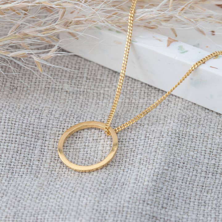 Small circle necklace, gold for wholesale by Elin Horgan Jewellery