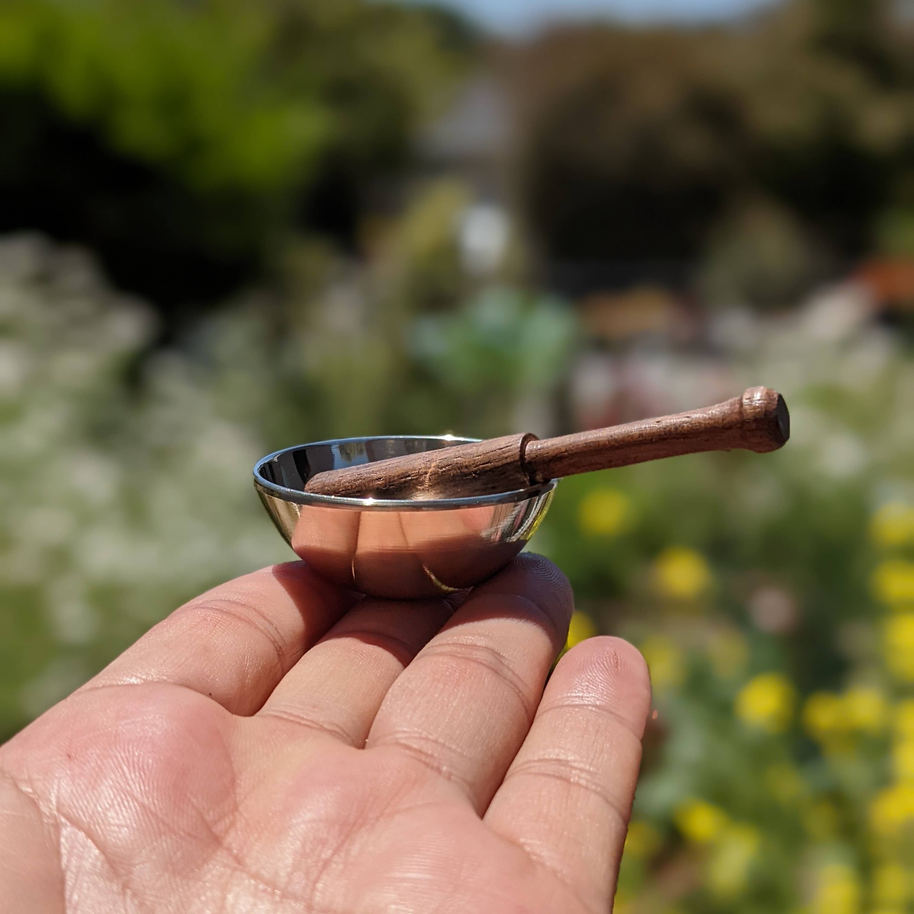 Tenzing Collections - Wholesale Meditation Supplies - World smallest Tibetan singing bowl with amazing sounds14