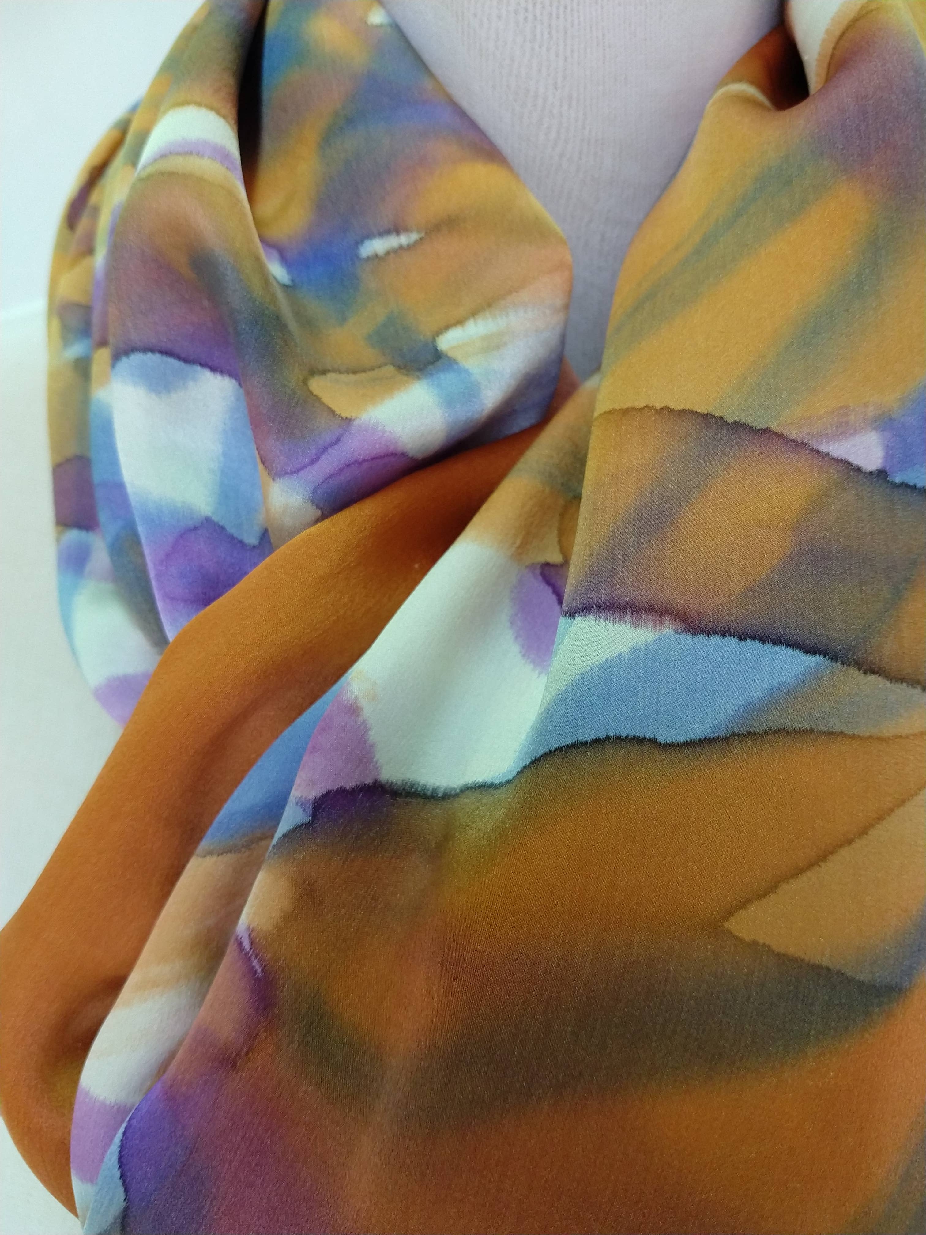CONCHA BLANCH - Vendita all'ingrosso Sciarpa - Donna - Foulard grande in seta multicolore dipinto a mano6