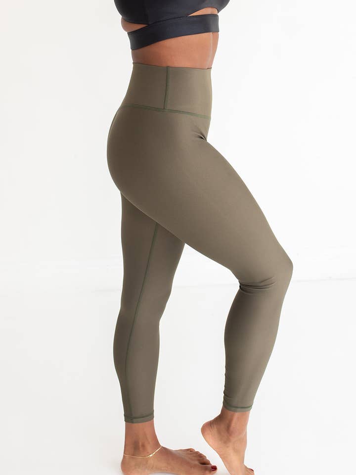 Legging Apex à peine là pour la vente par Beyond Athletica