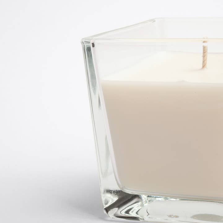 Dareels - Wholesale Jar/Filled Candle - LEATHER Scented candle2
