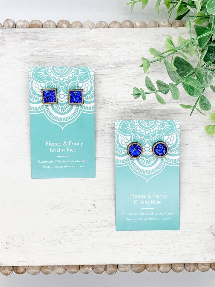 Aretes de madera con purpurina azul real cortados para venta al por mayor de Fleece & Fancy