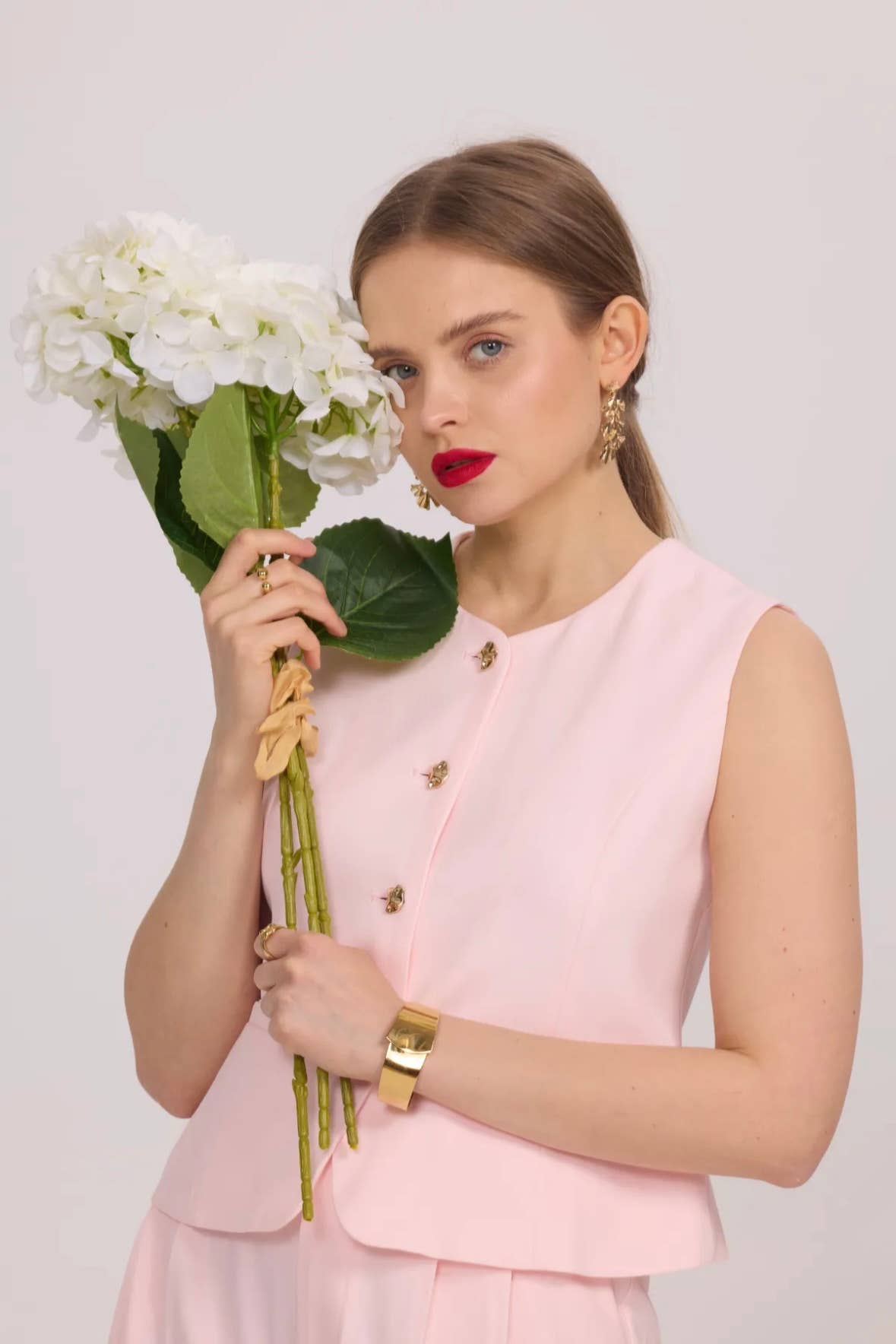 Frime - Wholesale Suit Vest - Women's - Sleeveless vest with golden buttons - 311513