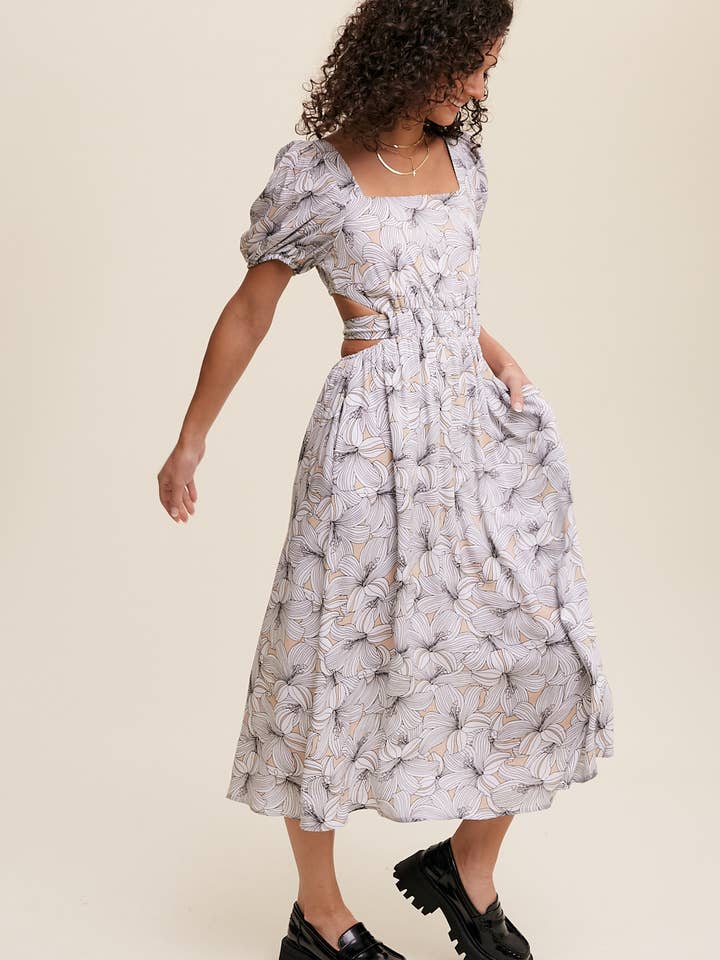 Robe midi à découpes florales pour la vente par Listicle