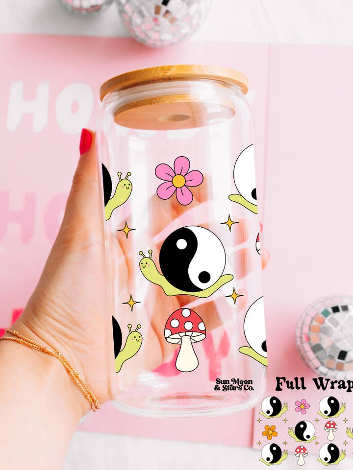 Yin Yang Snail Boho Daisy Wrap 16oz Clear Glass Can for wholesale by Sun Moon & Stars Co.