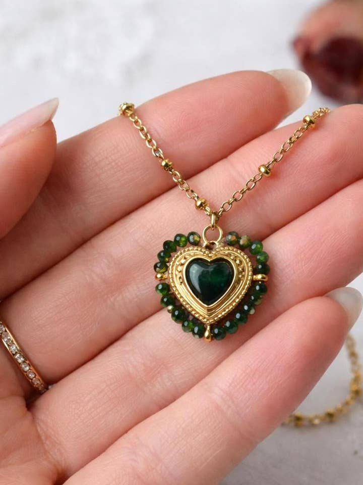 Collana Barocca Cuore Nero per la vendita all'ingrosso da parte di Wild & Free