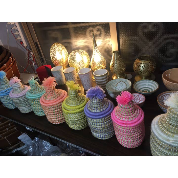 marrakeshop – Engroshandel Skrivebordslampe – Marokkansk håndlavet rund bordlampe i graveret messing9