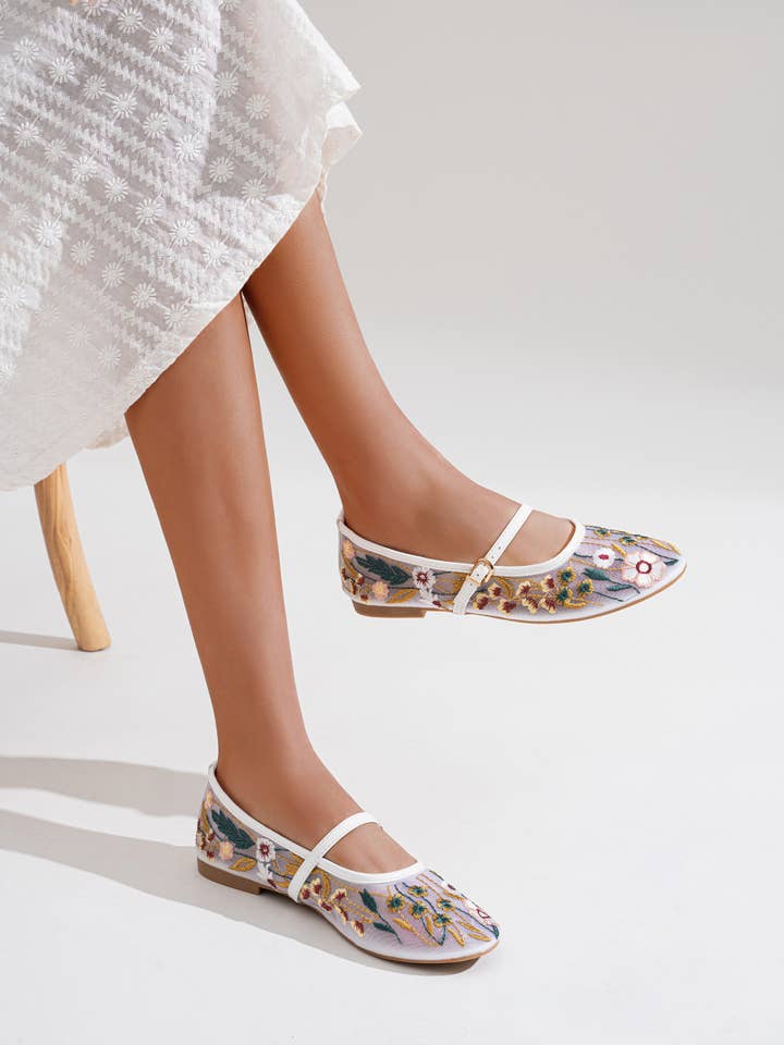 CEREZA - Wholesale Flats - Women's - Flower Embroidery Pattern Mary Janes ballet flats12