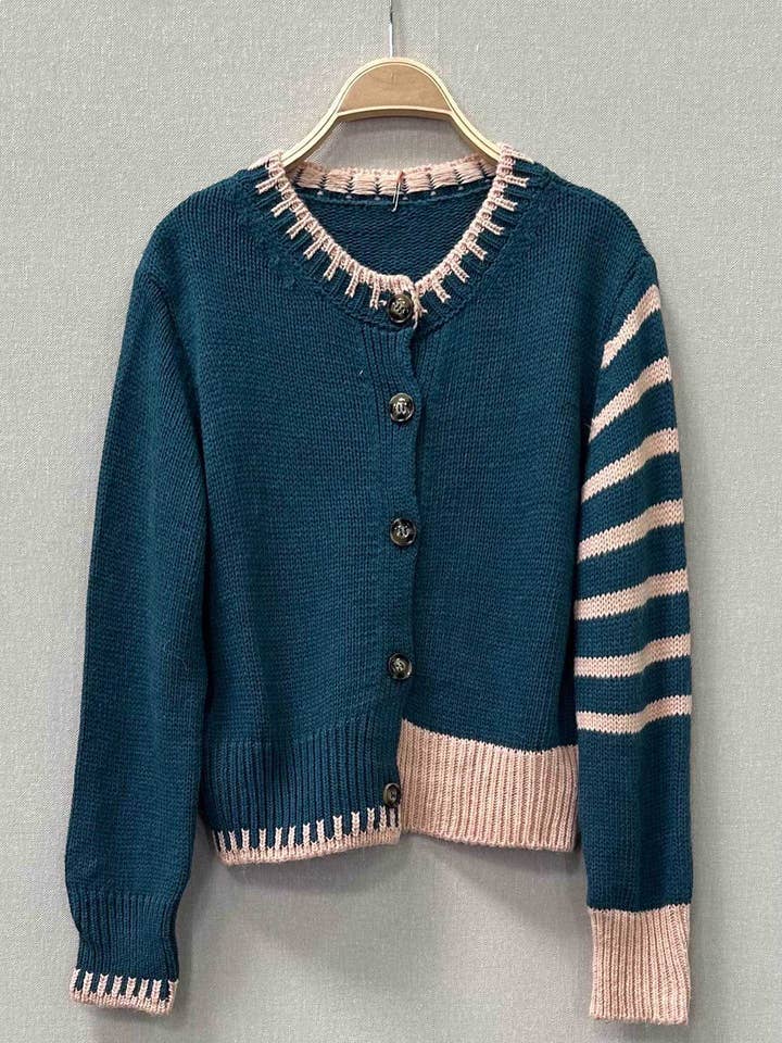 REBEKKA MED KNAPPER for engroshandel hos SWEET MAGIC MODA Y COMPLEMENTOS