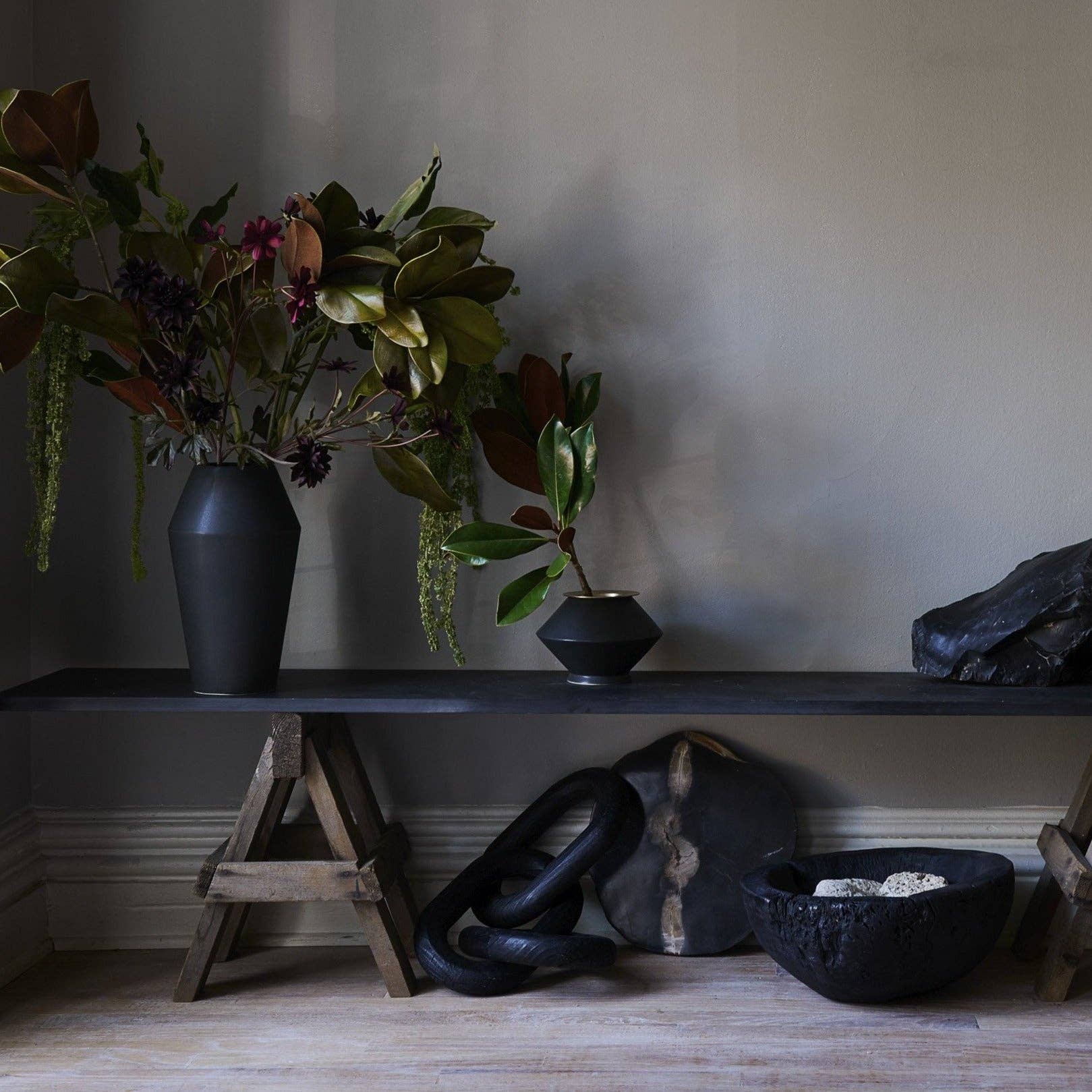 Bloomist – Großhandel Tischdeko – Große Gliederkette aus verkohltem Holz2