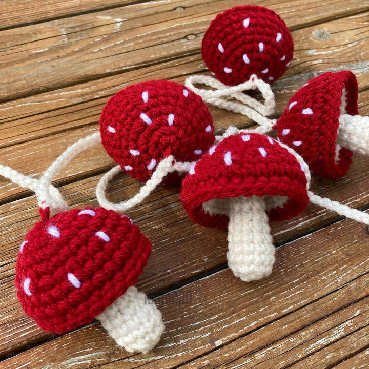 TOMOPOD LLC - Wholesale Bunting/Garland - Crochet Mushroom Garland, Toadstool Garland, Fall Home Decor0