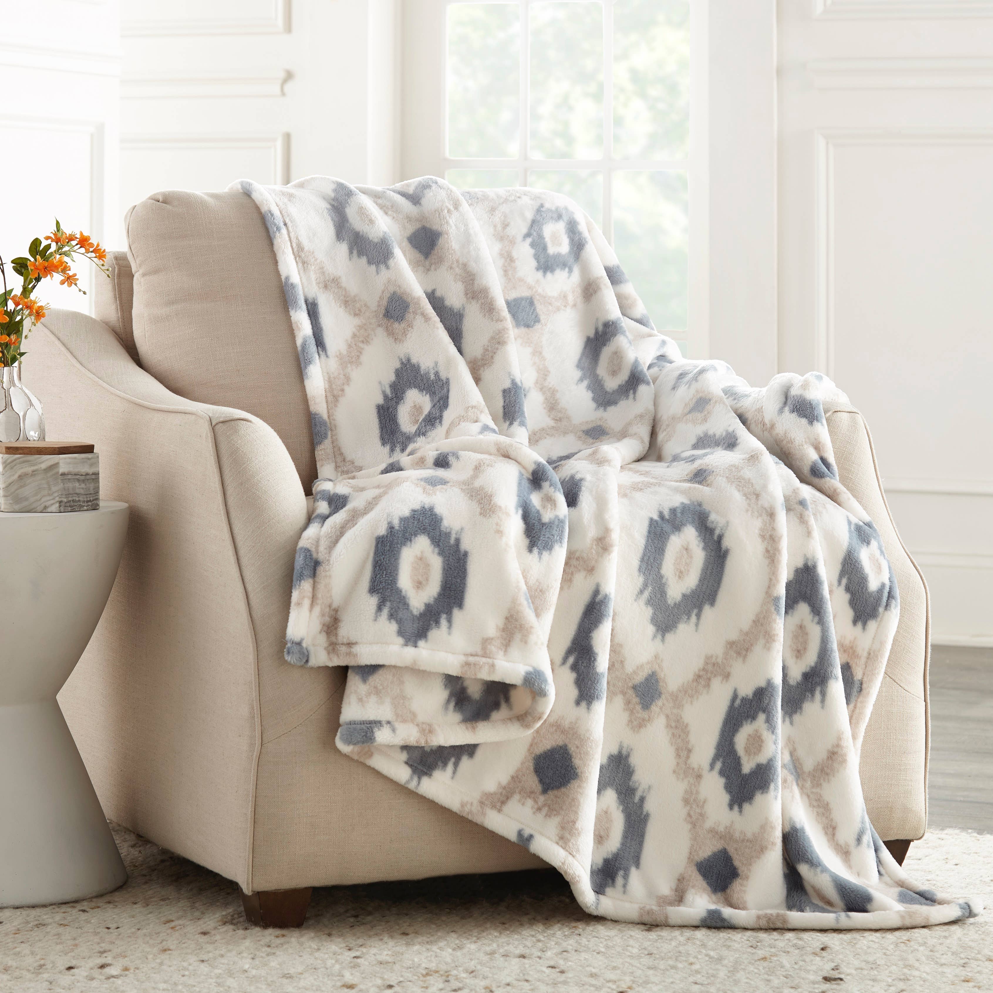 Crafted by Catherine - Wholesale Throw Blanket - Velvet Plush Throw 60" x 70"6