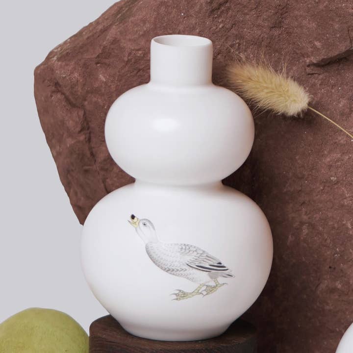 Hand Painted Semi-Matte Porcelain Mini Double Lobed Vase for wholesale by Middle Kingdom