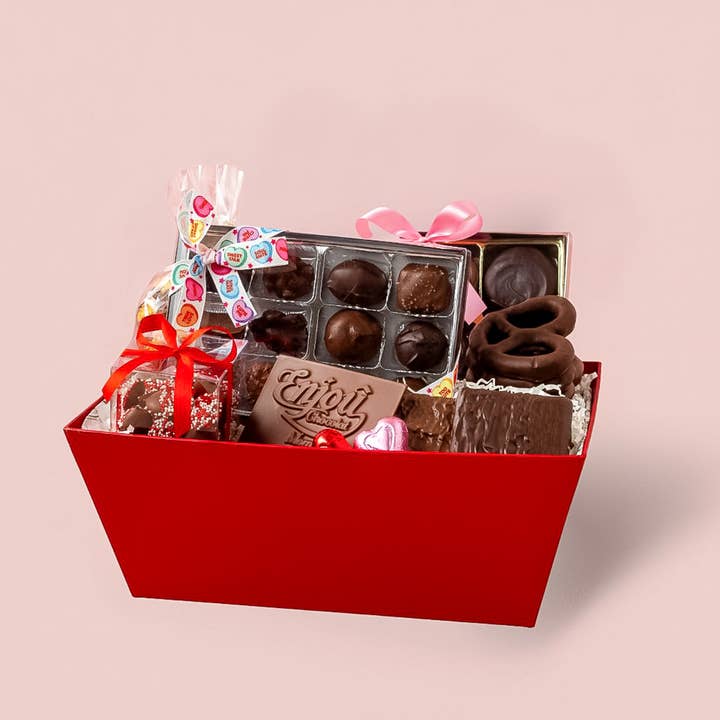 Valentine's Day Basket 85 for wholesale by Enjou Chocolat