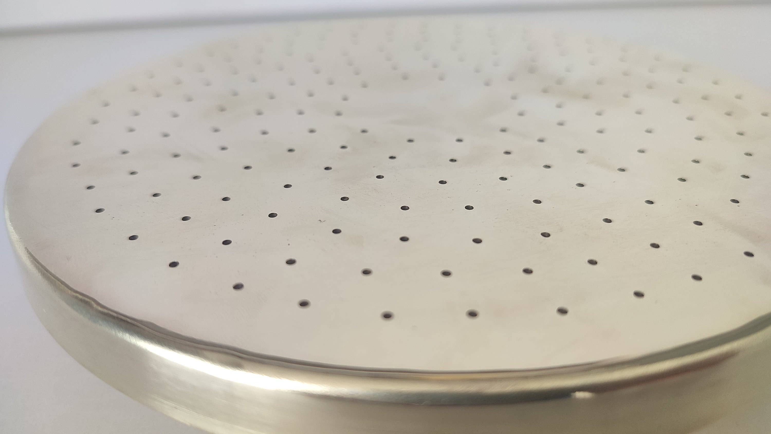 MARRAKECH METACRAFT LTD - Vendita all'ingrosso Soffioni doccia - Soffione doccia rotondo in ottone non verniciato artigianale7