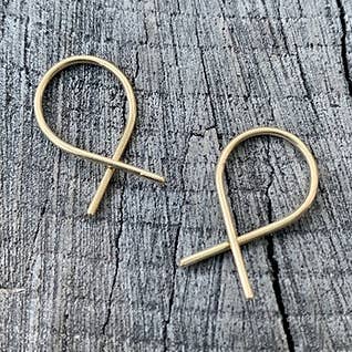 Dobbelt krydsede' 9kt guld øreringe for engroshandel hos Bottlebee