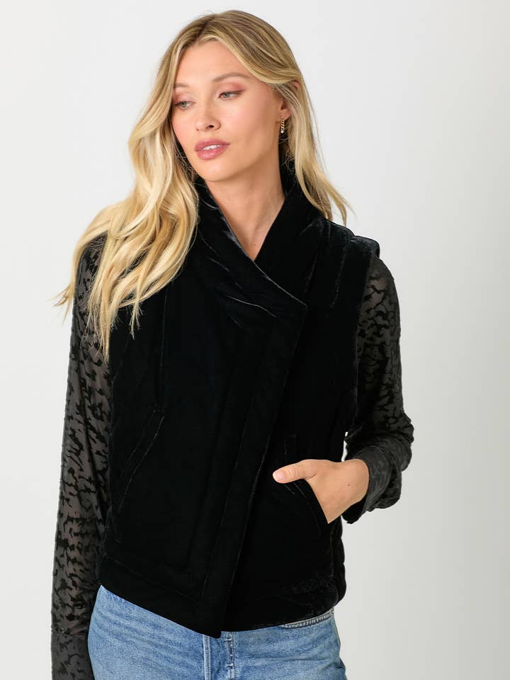 Mystree - Wholesale Outerwear Vest - Women's - 60301 Velvet Puffer Vest