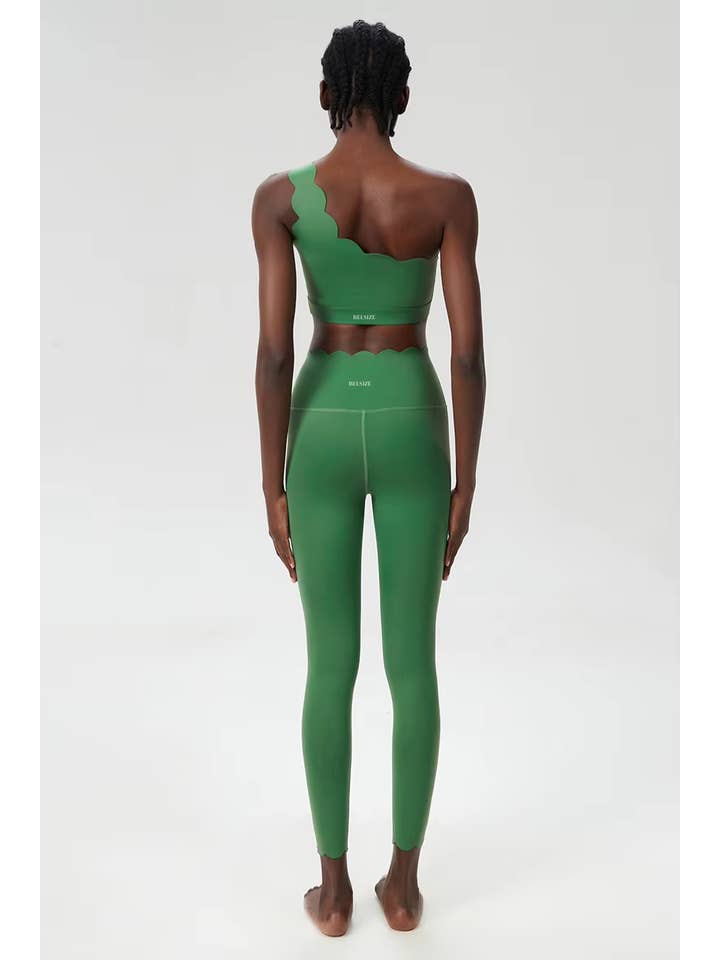 Belsize Activewear – Großhandel Sportbekleidungsset – Damen – Scallop Activewear-Set Pilates-, Yoga- & Fitness-Outfit15