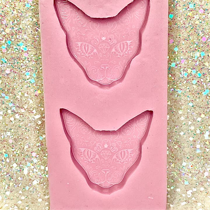 Stampo in silicone fatto a mano con teste di gatto Sphynx per la vendita all'ingrosso da parte di Devine Silicone Moulds