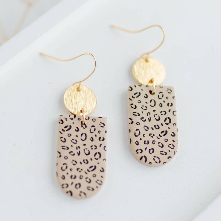 Pendiente de arcilla | Wild Dangles | Colección Wild para venta al por mayor de Hazel n Blue