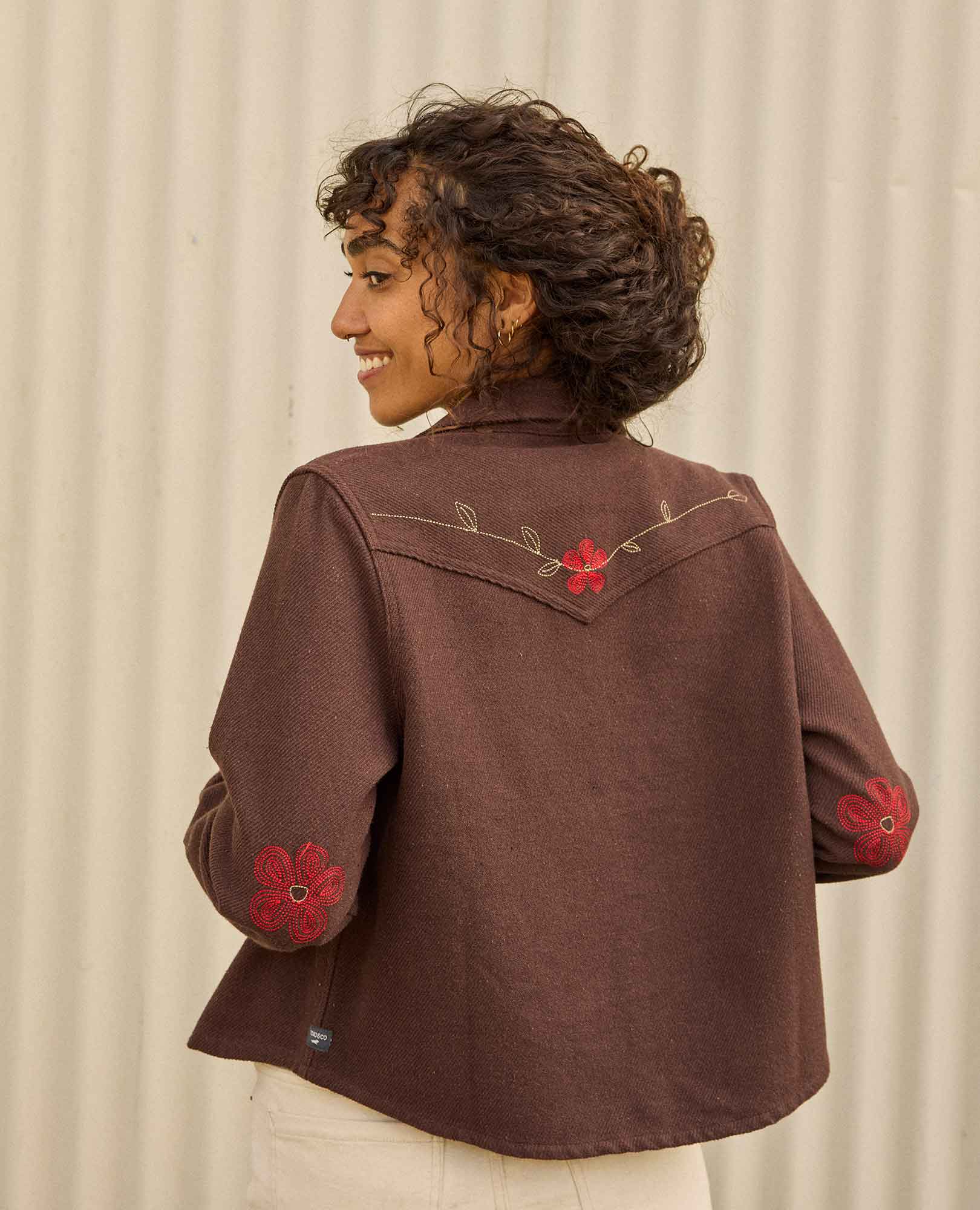 Broderie Marron Chemise à manches longues Western Conifer pour femmes F25 en vente sur Faire